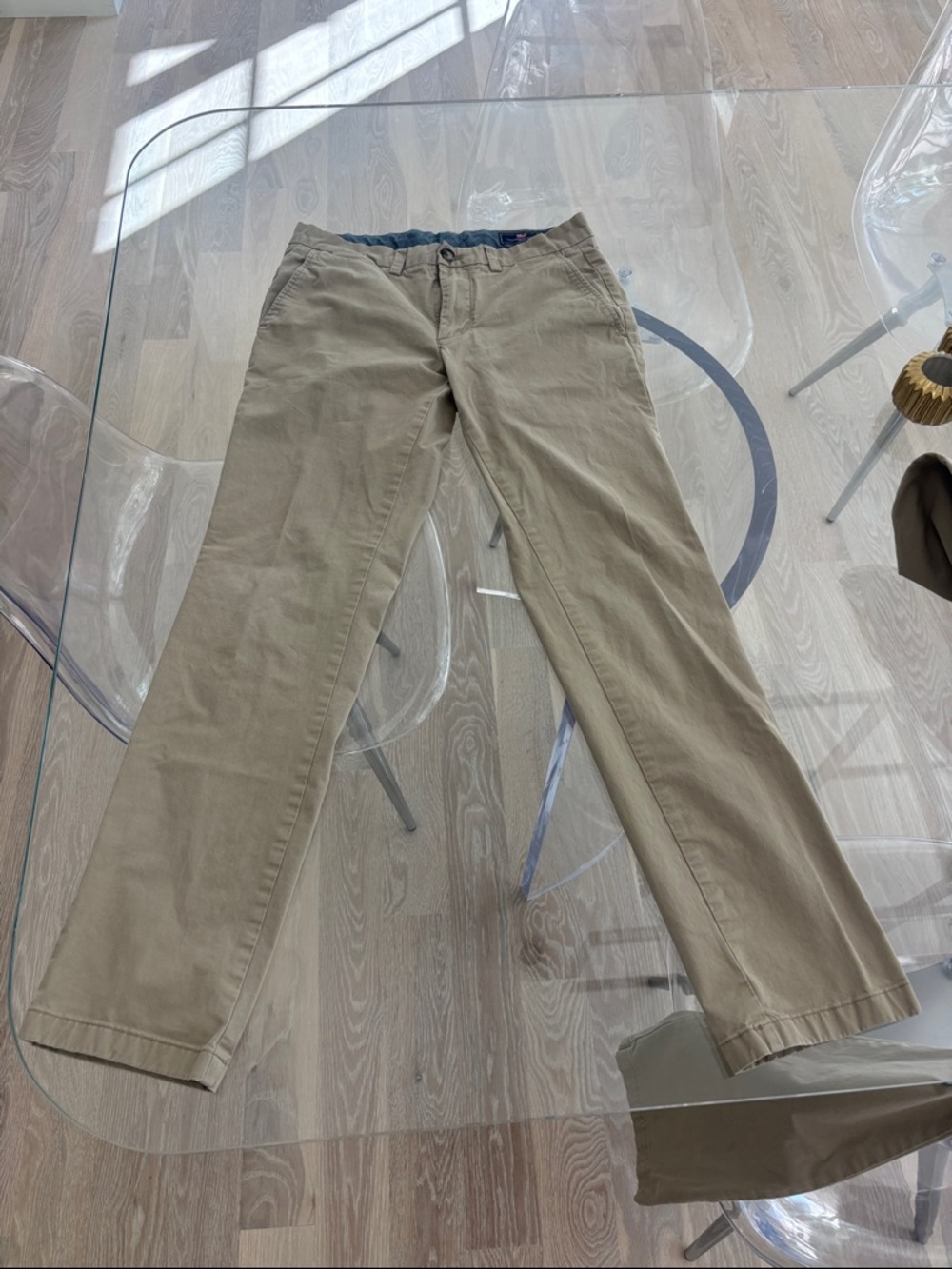 Vineyard Vines breaker pants 30x32
2 pairs of pants  sold together